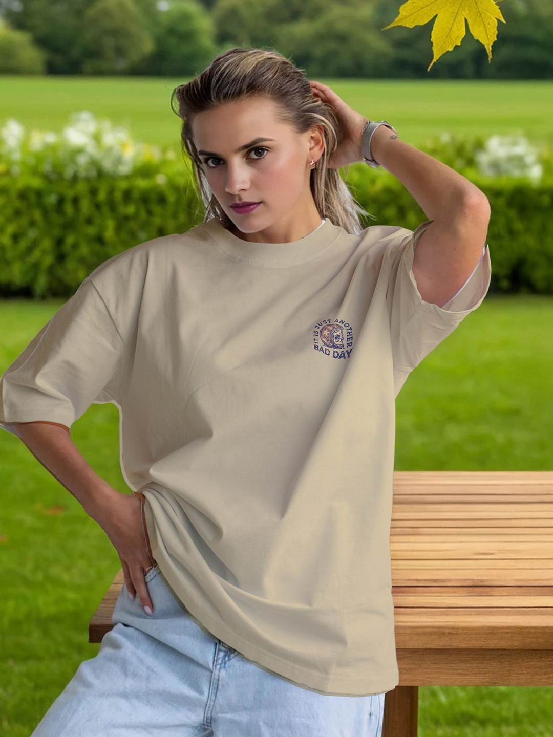 

Moda Rapido Women Applique T-shirt, Cream
