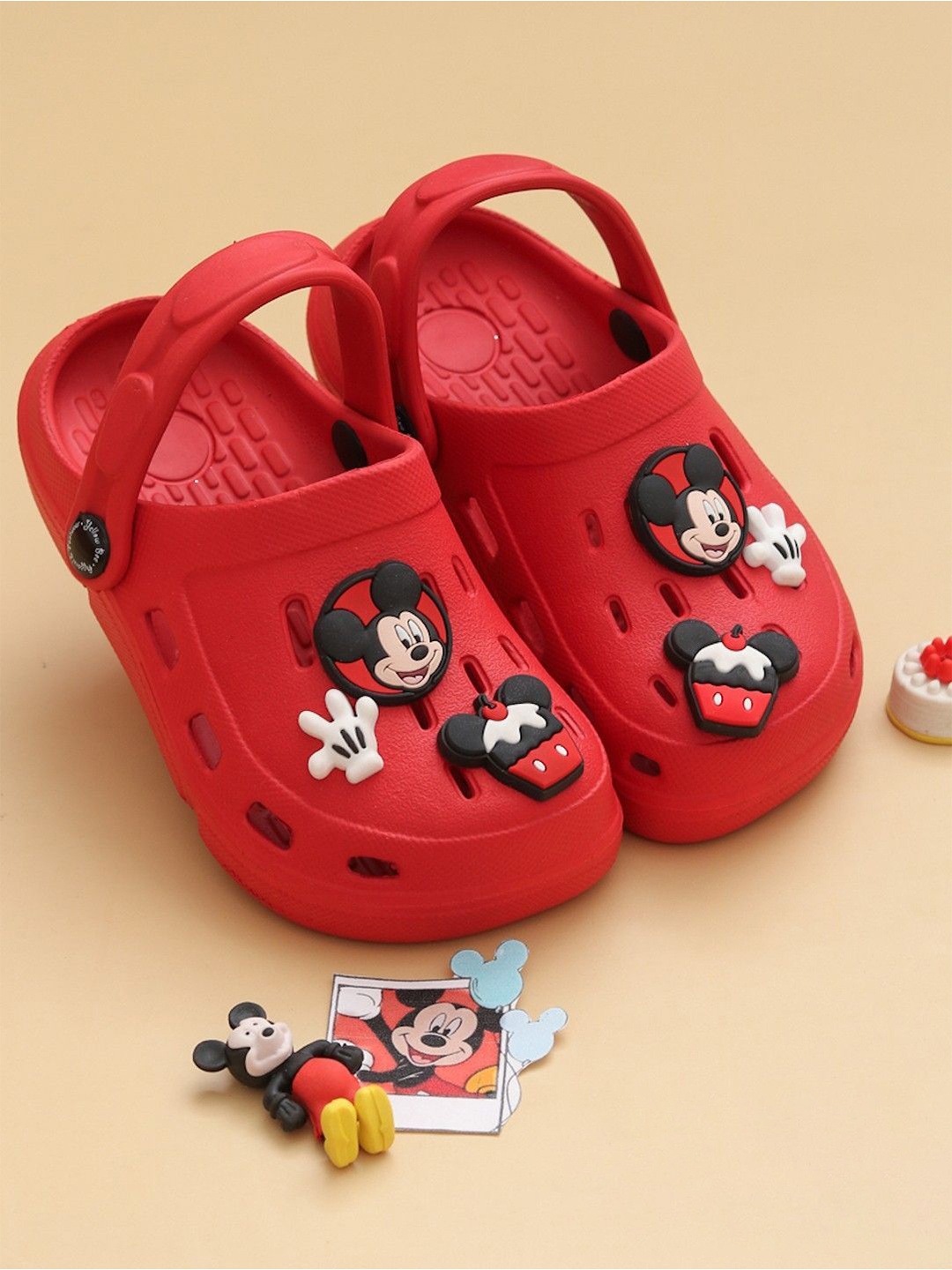 

Yellow Bee Boys Clogs Sandals, Red