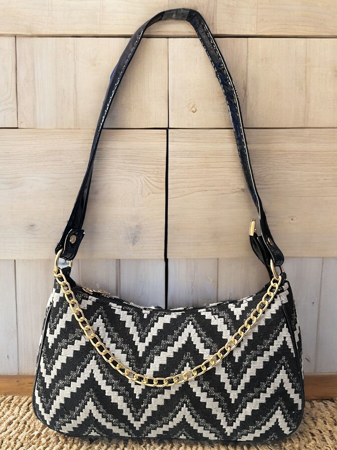 

DAISY STAR PU Half Moon Shoulder Bag, Black