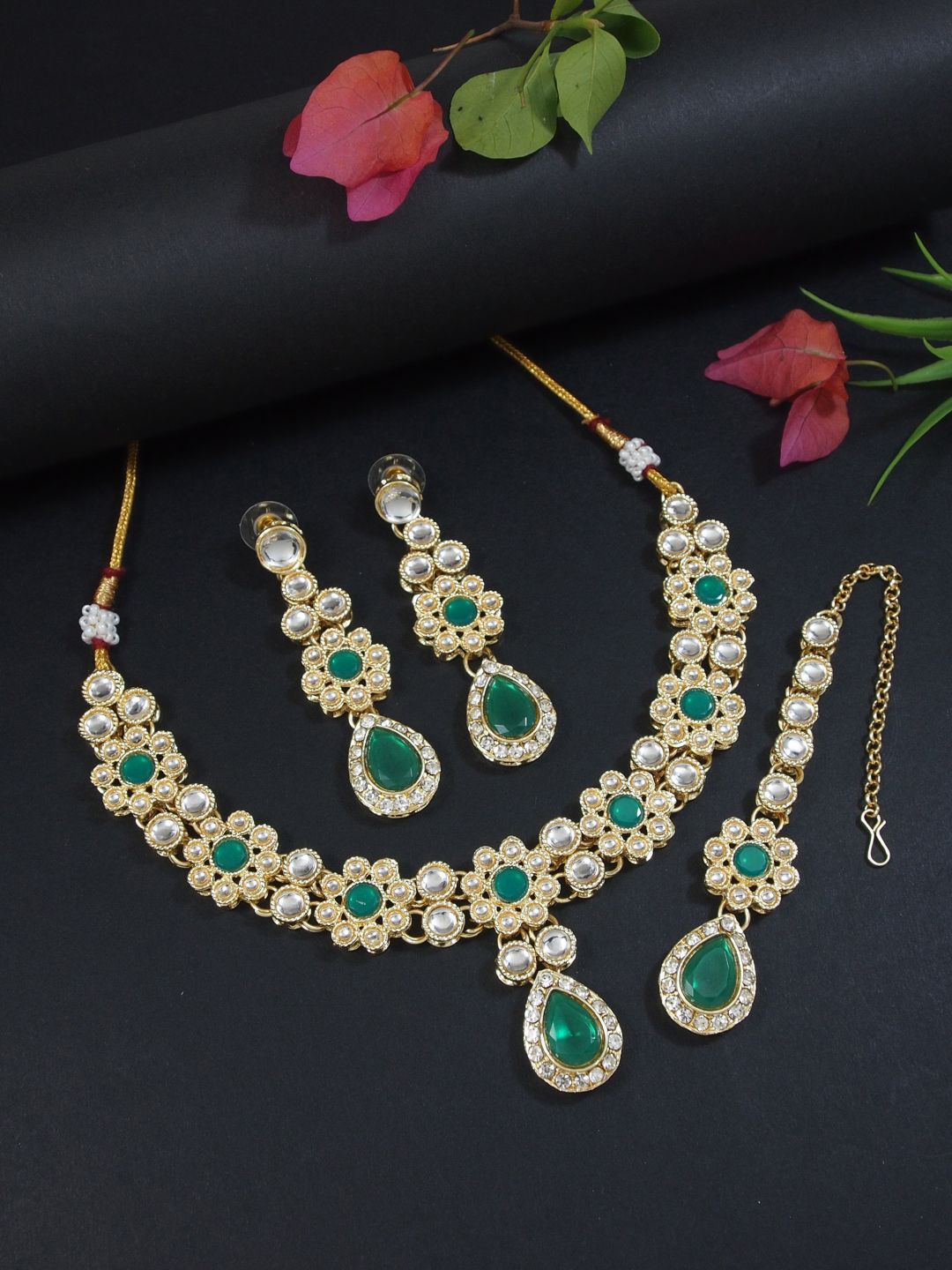 

I Jewels Gold-Plated Kundan-Studded Floral Design Traditional Jewellery Set