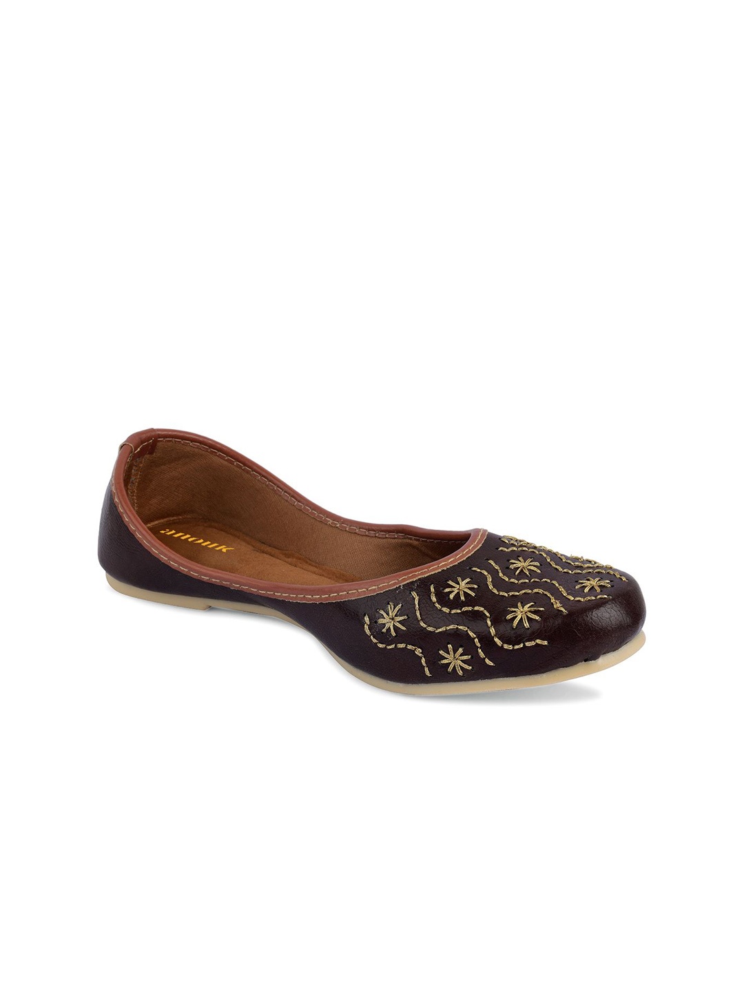 

Anouk Women Embellished Ethnic Mojaris with Embroidered Flats, Brown