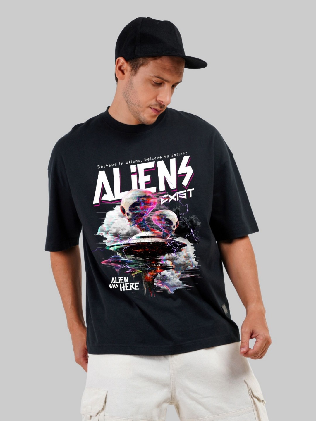 

Underrated Club Men Printed Bio Finish Pockets T-shirt, Black