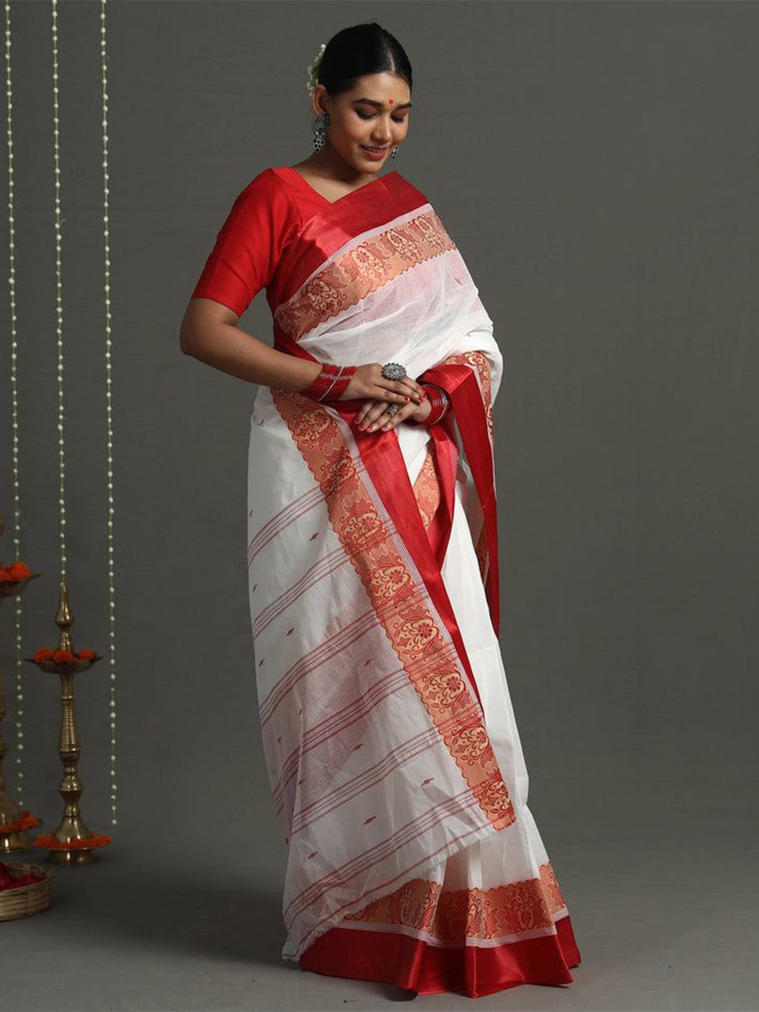 

iTokri Pure Cotton Jamdani Saree, White