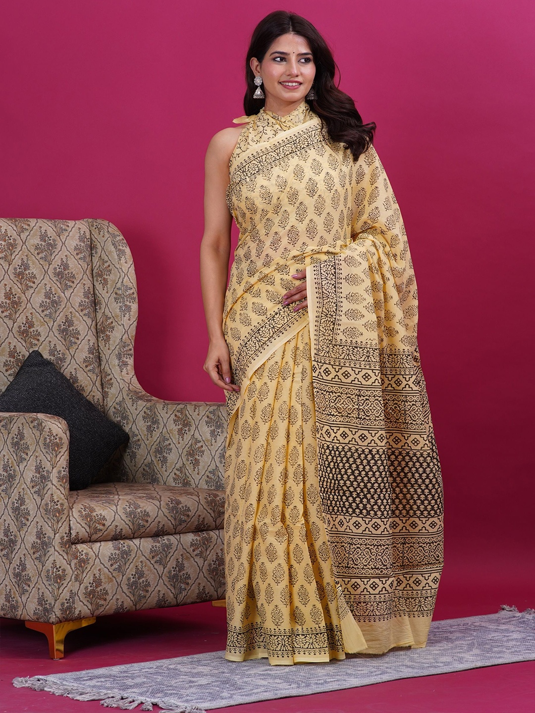 

Shivanya Handicrafts Ethnic Motifs Pure Cotton Block Print Saree, Black