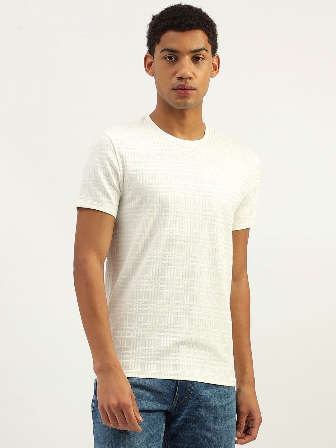 

United Colors of Benetton Men Striped Pockets T-shirt, Off white