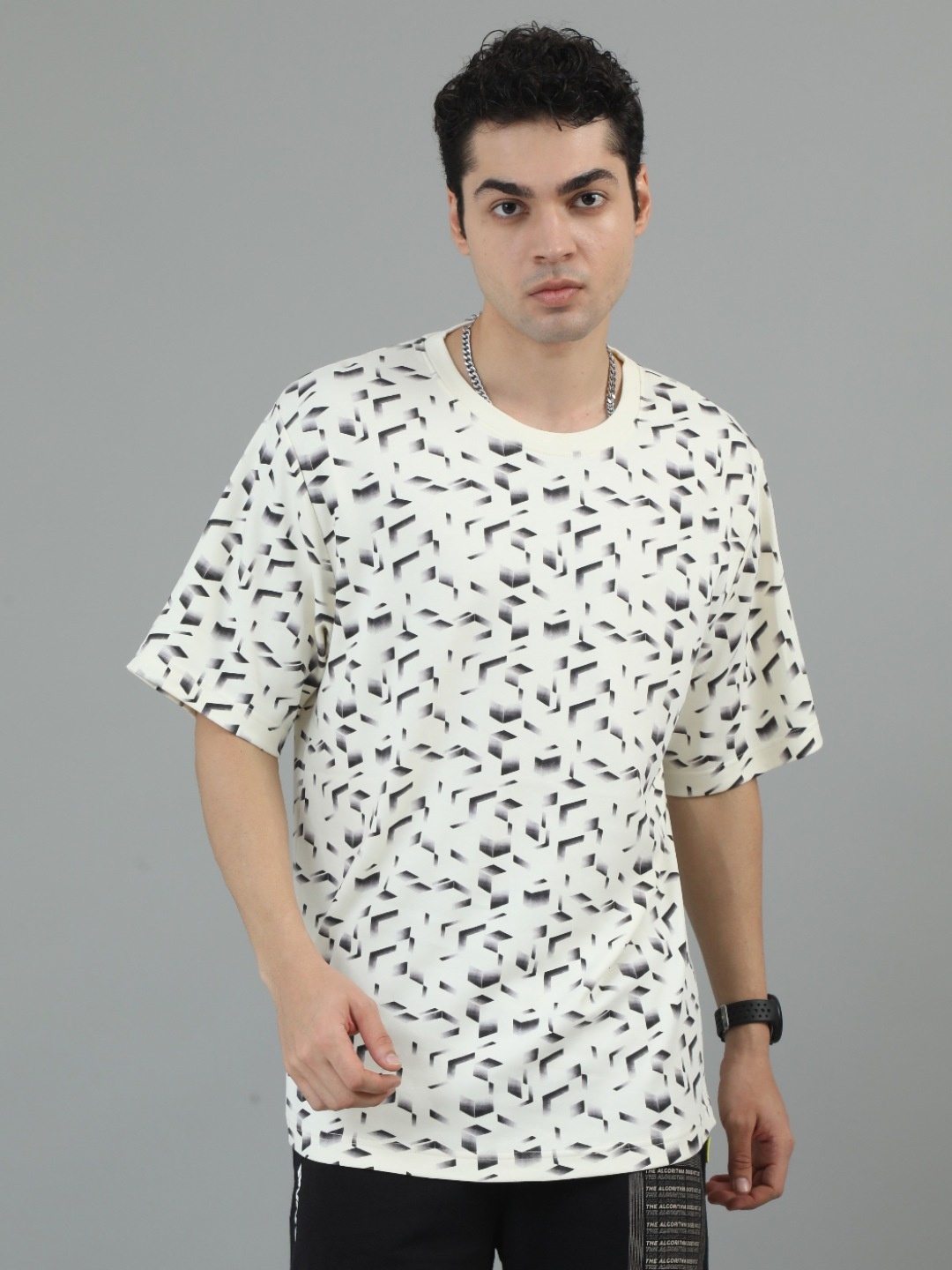 

ANML Men Floral Printed Monochrome Pockets T-shirt, Cream