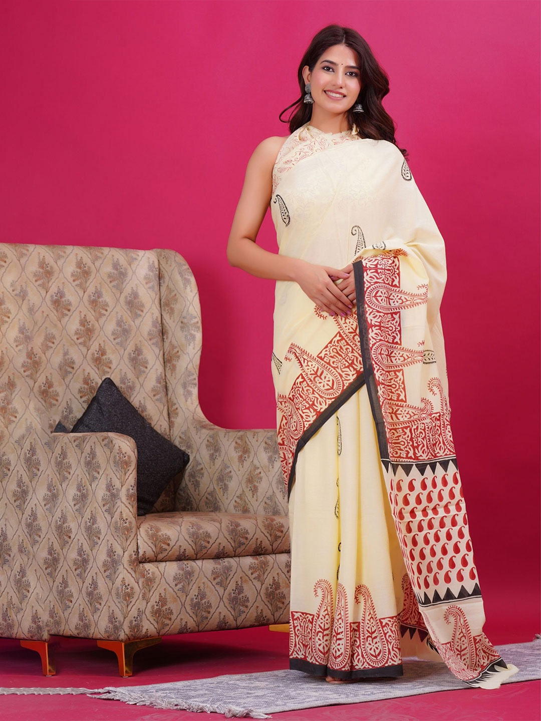 

Shivanya Handicrafts Paisley Printed Pure Mulmul Cotton Block Print Saree, Cream