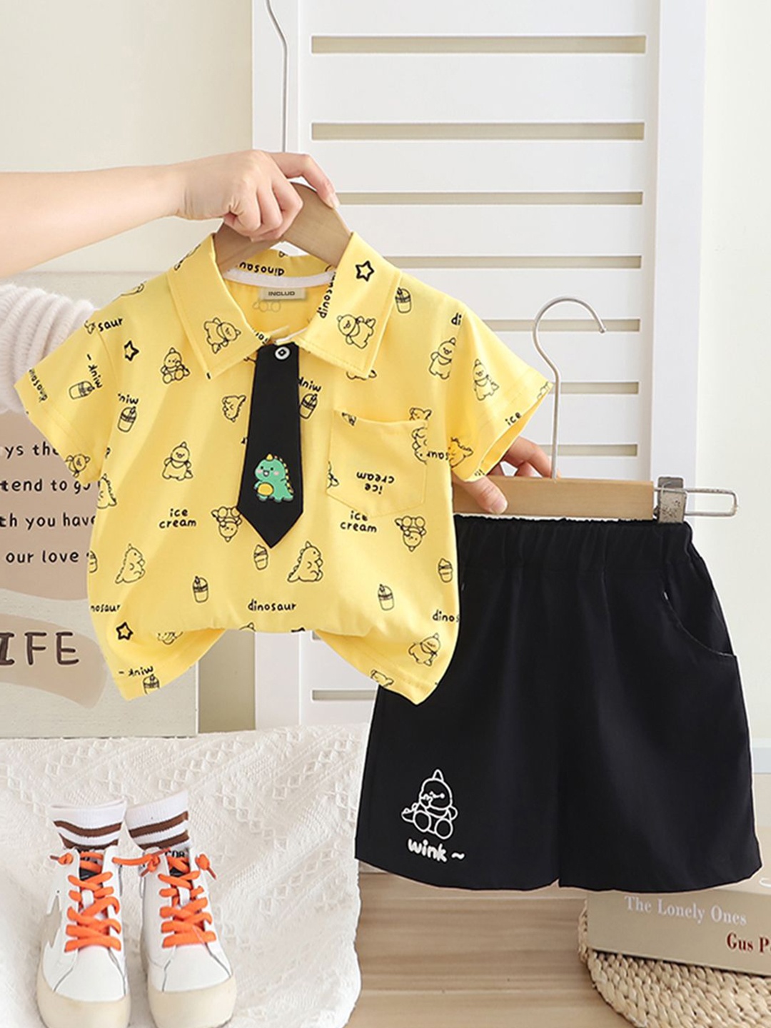 

INCLUD Boys Printed Short Sleeves T-Shirt With Shorts, Yellow