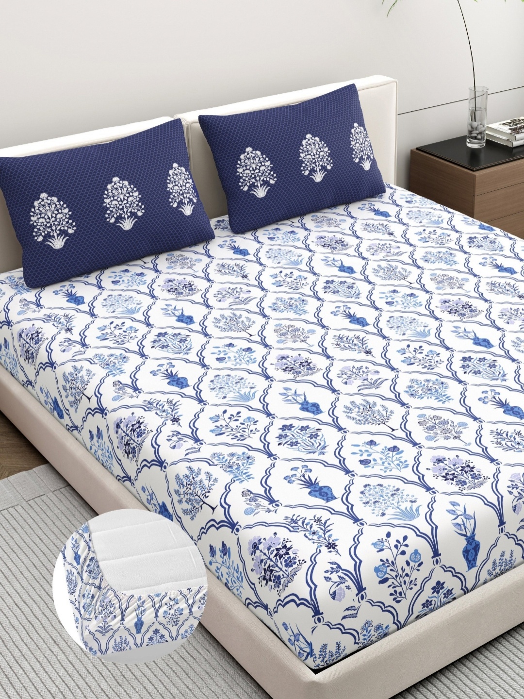 

Home Ecstasy Blue & White Floral 140 TC Cotton King Bedsheet Set 1.83 m x 1.98 m
