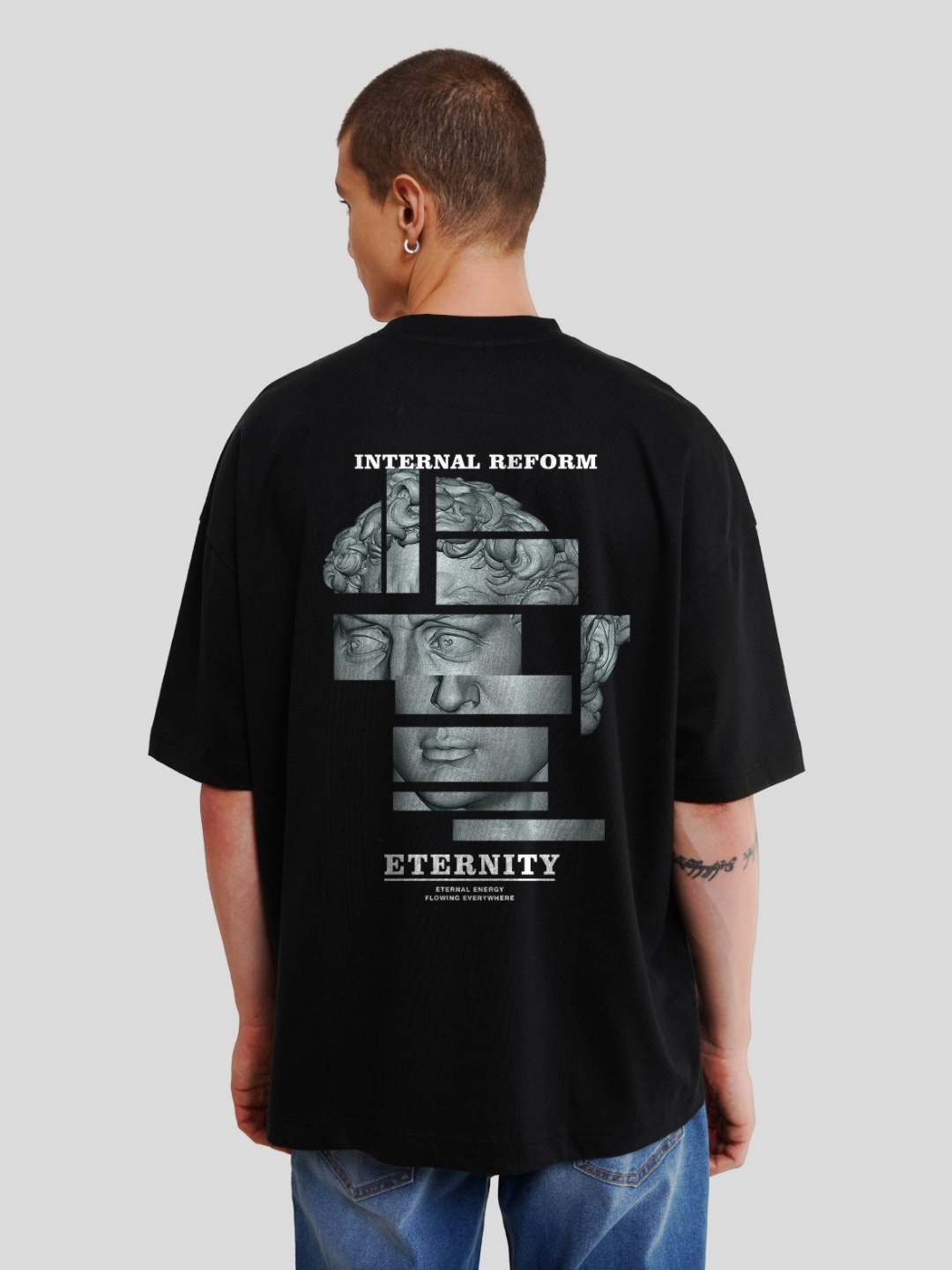 

Underrated Club Men Printed Bio Finish Raw Edge T-shirt, Black