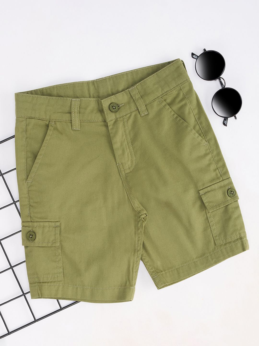 

Pantaloons Junior Boys Mid Rise Regular Fit Cargo Shorts, Olive