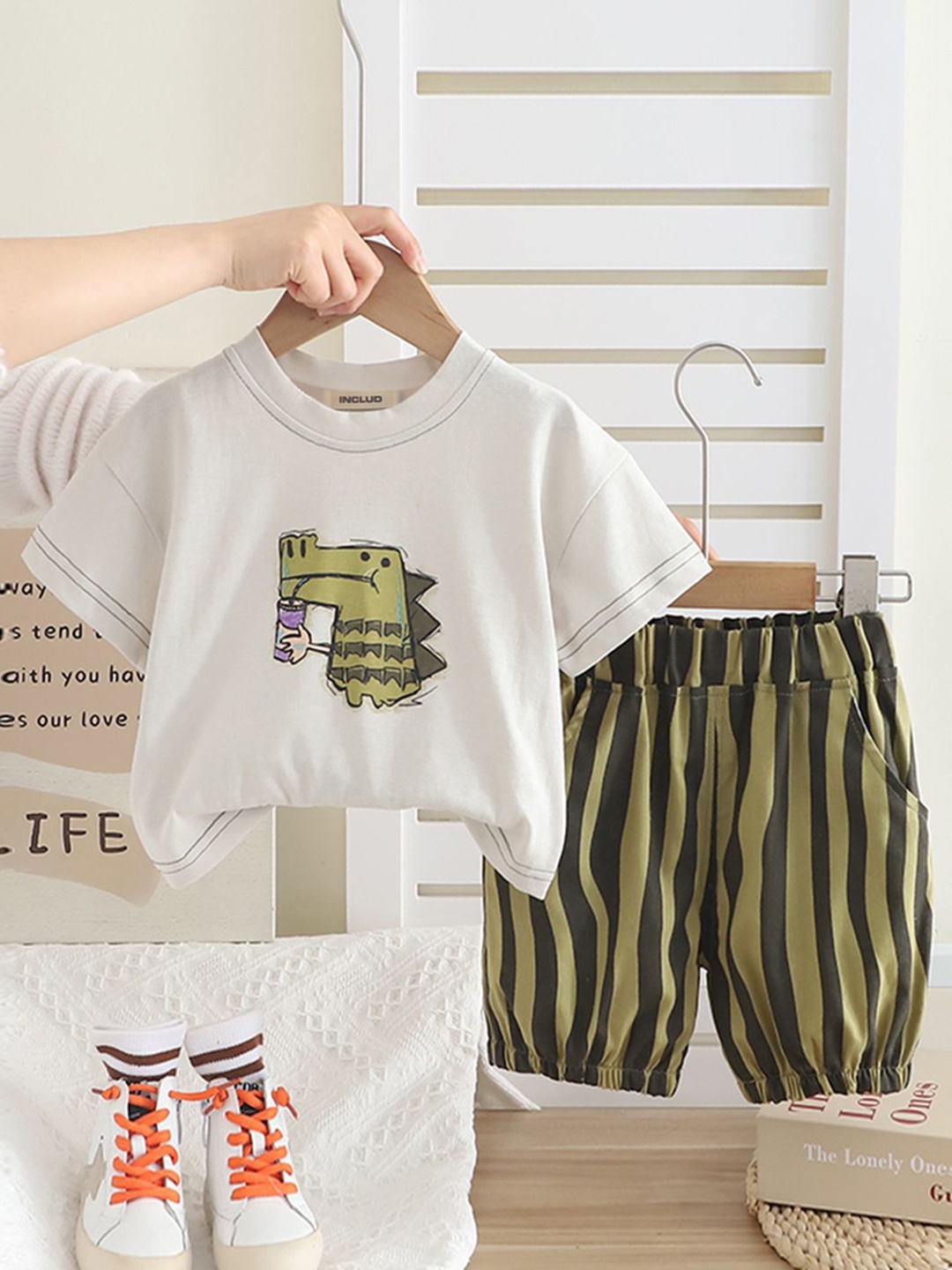 

INCLUD Boys Printed T-shirt With Shorts, Green