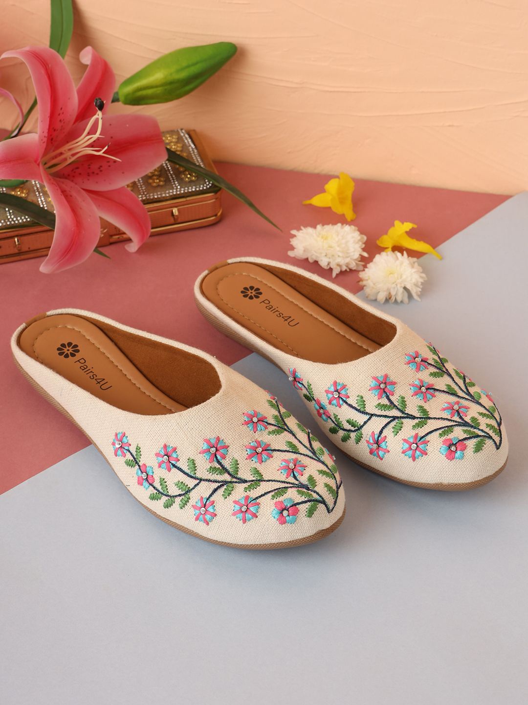 

Pairs4U Women Embellished Ethnic Mojaris with Embroidered Flats, Off white