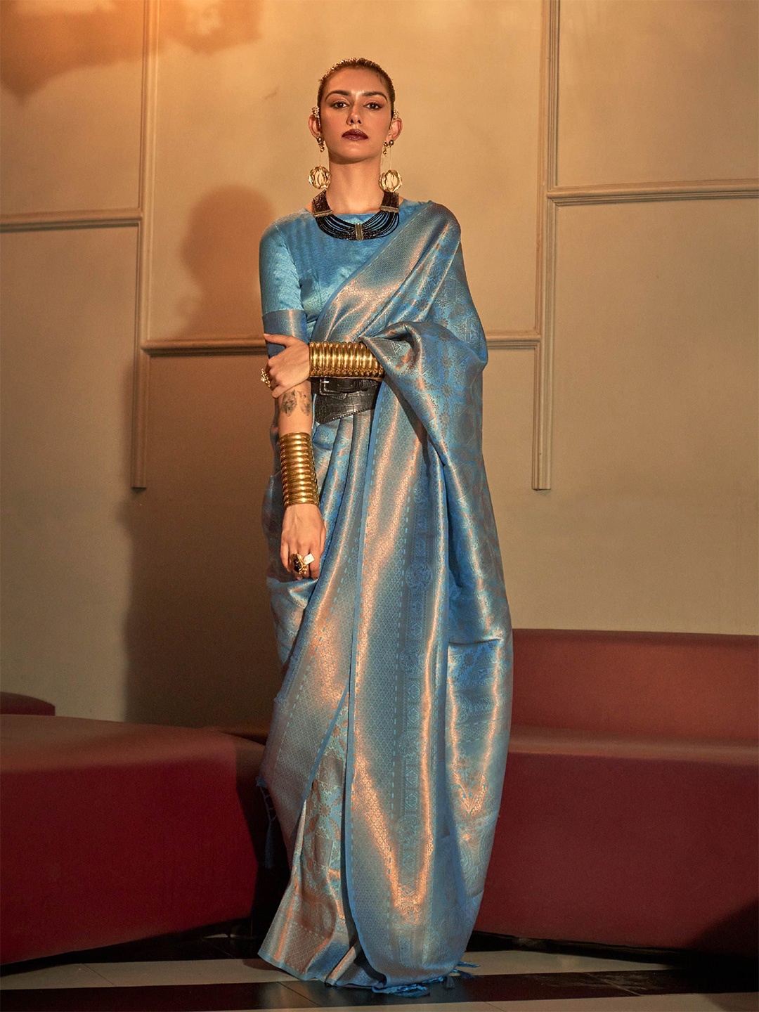 

Vardha Woven Design Zari Kanjeevaram Saree, Blue