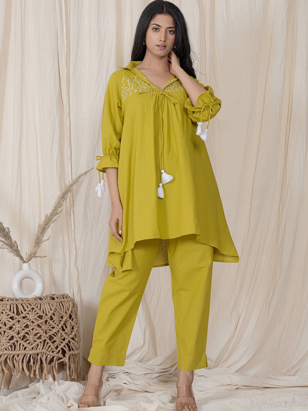 

Label Tamanna Rungta Embroidered Shirt Collar Top With Trousers Co-Ords, Green