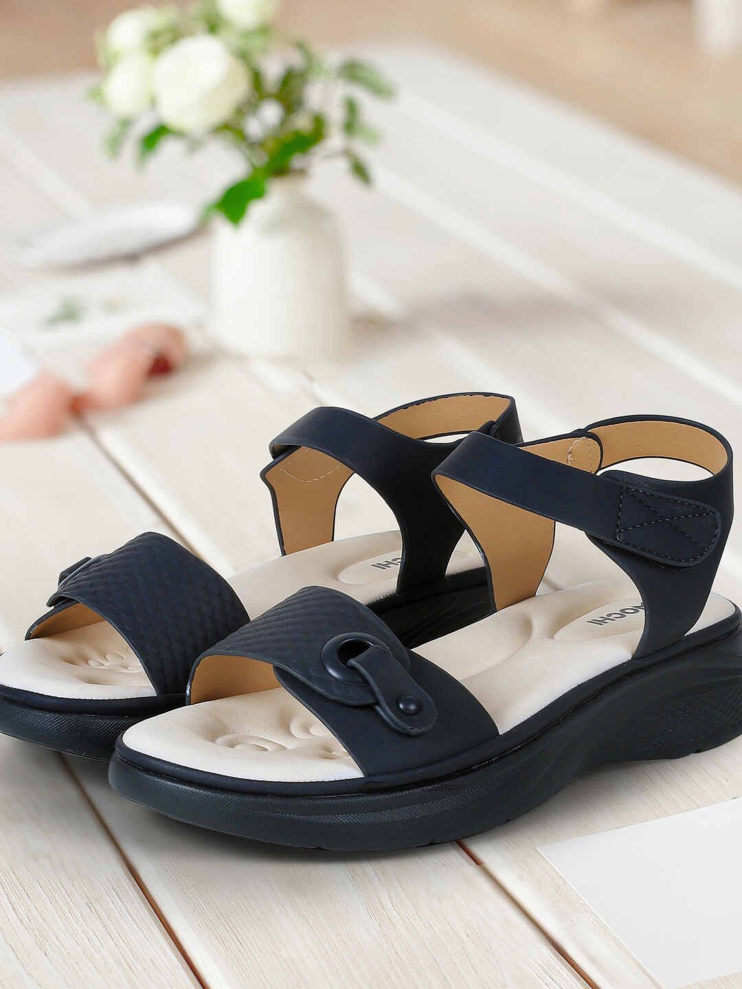 

Mochi Self Design Heels With Backstraps, Navy blue