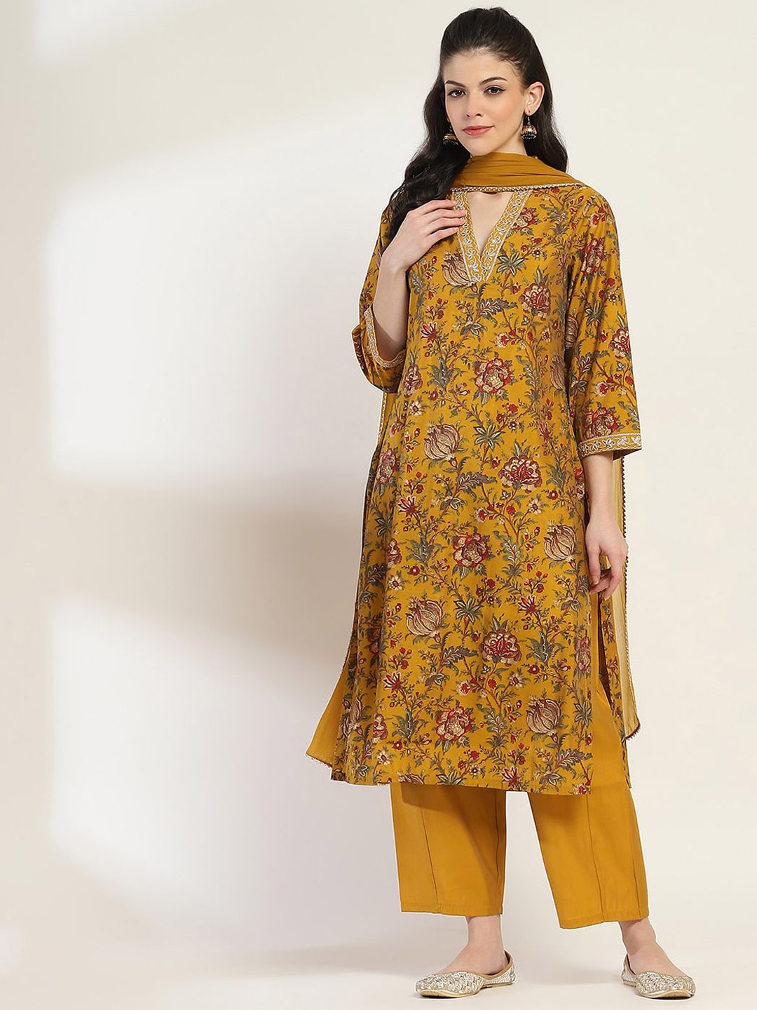 

Rangriti Women Floral Printed Regular Kurta with Salwar & With Dupatta, Yellow