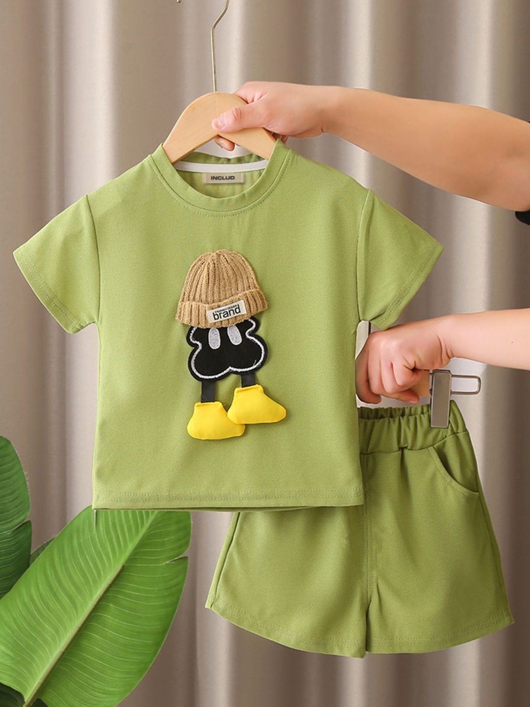 

INCLUD Boys Cartoon Patch T-shirt With Shorts, Green