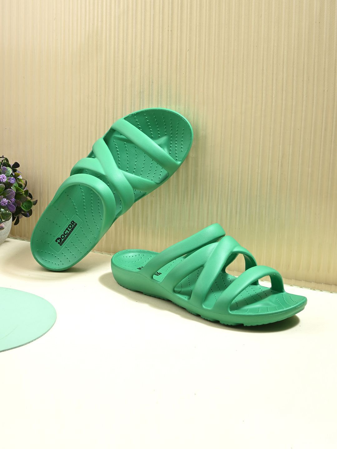 

DOCTOR HEALTH SUPER SOFT Women Slip-On, Green