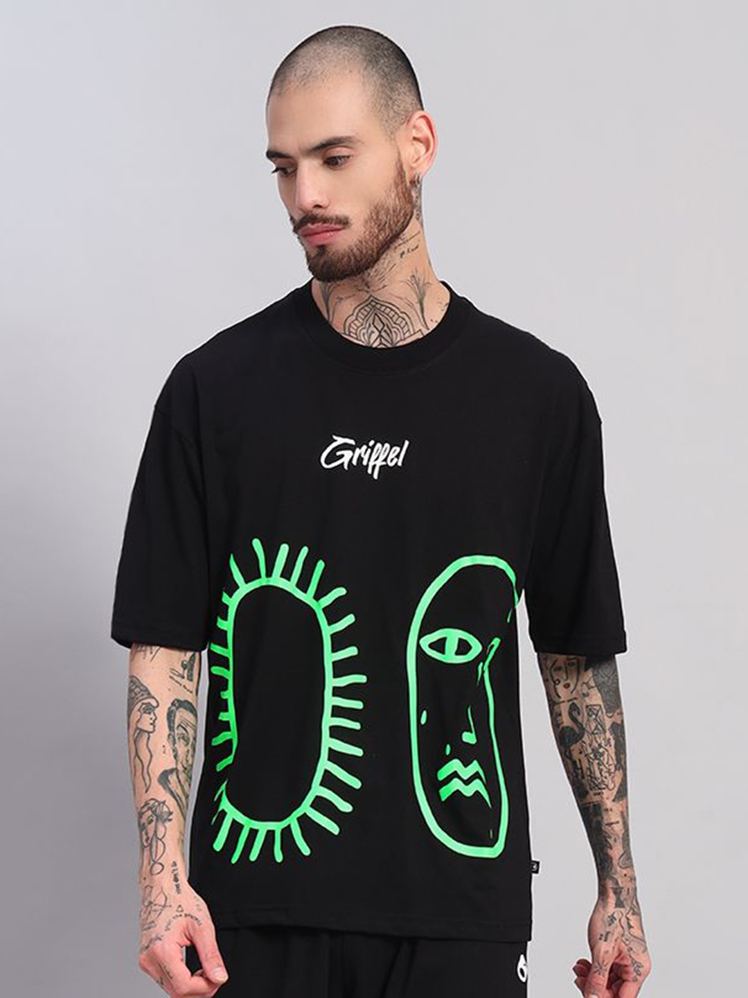 

GRIFFEL Men Printed Drop-Shoulder Sleeves Ultralite T-shirt, Black
