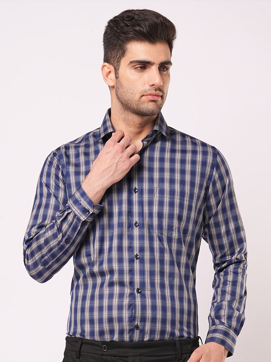 

John Philips Men Slim Fit Opaque Checked Casual Shirt, Blue
