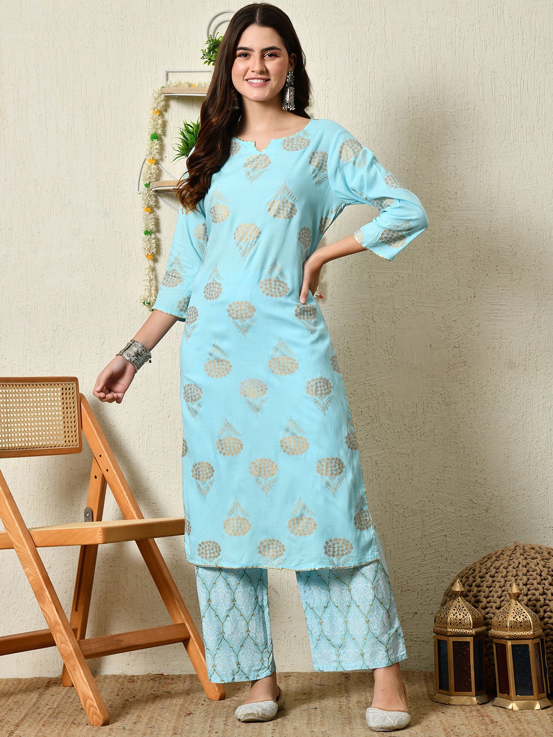 

ao services Women Floral Printed Regular Kurta with Trousers, Blue
