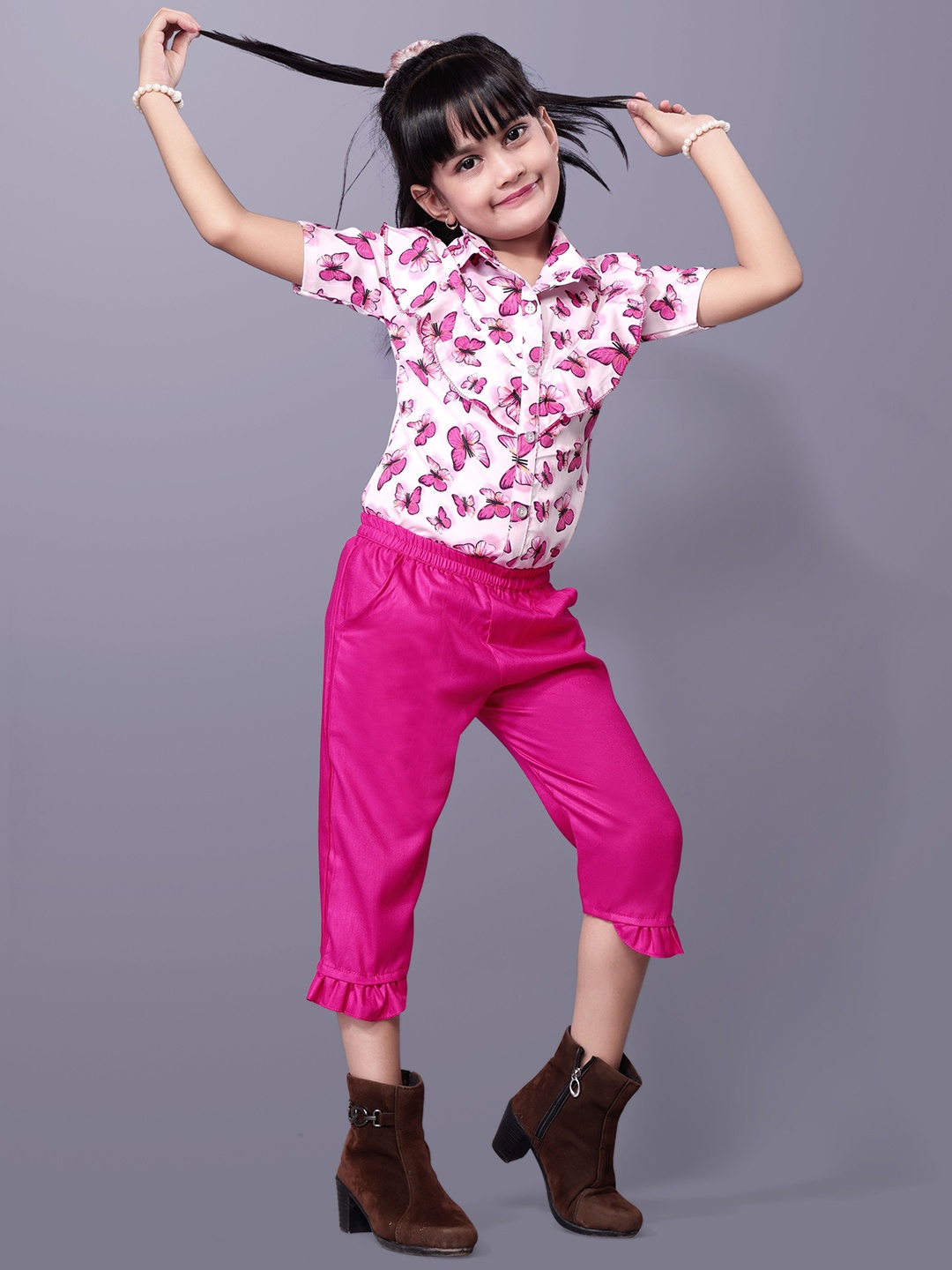 

Aarya Designer Girls Printed Short Sleeves Shirt With Capris, Pink