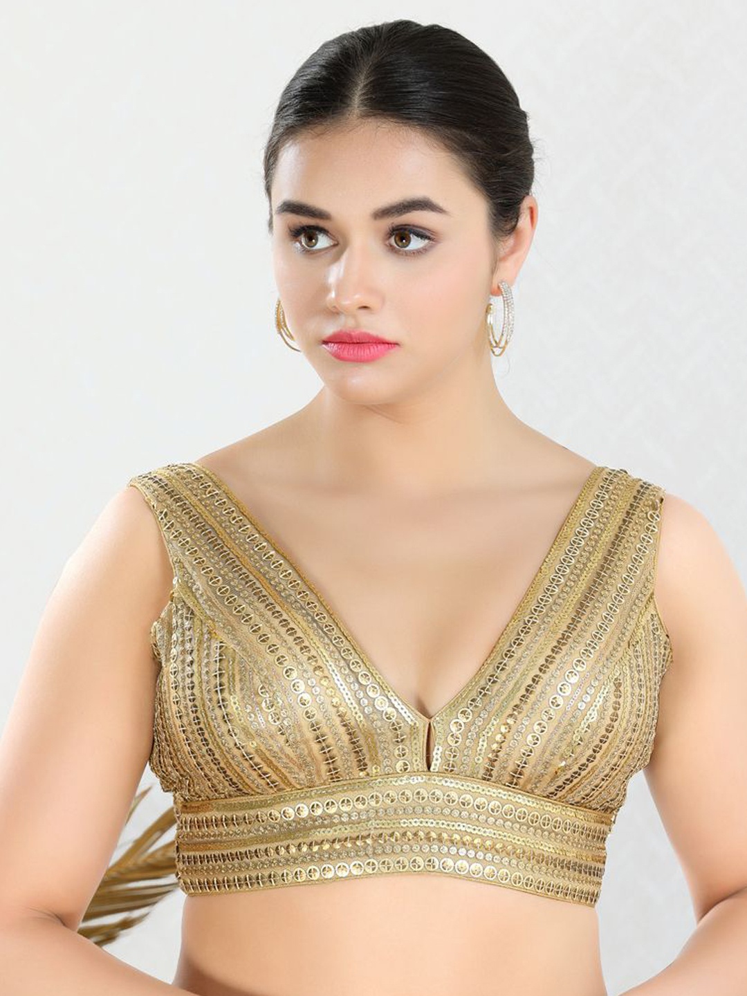

VAMAS - THE DESIGNER BLOUSES Embroidered V-Neck Padded Saree Blouse, Gold
