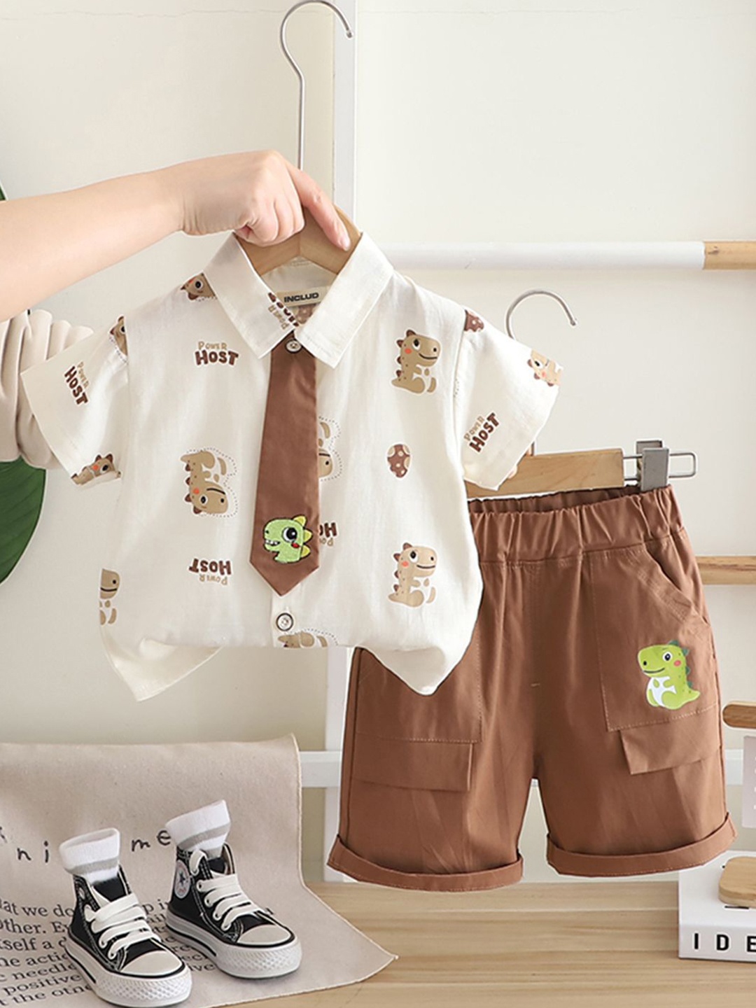 

INCLUD Boys Printed Shirt Collar Shirt With Shorts & Tie, Brown