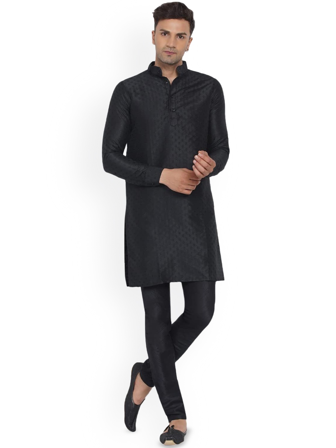 

VEERA PARIDHAAN Men Embellished Thread Work Jacquard Kurta, Black