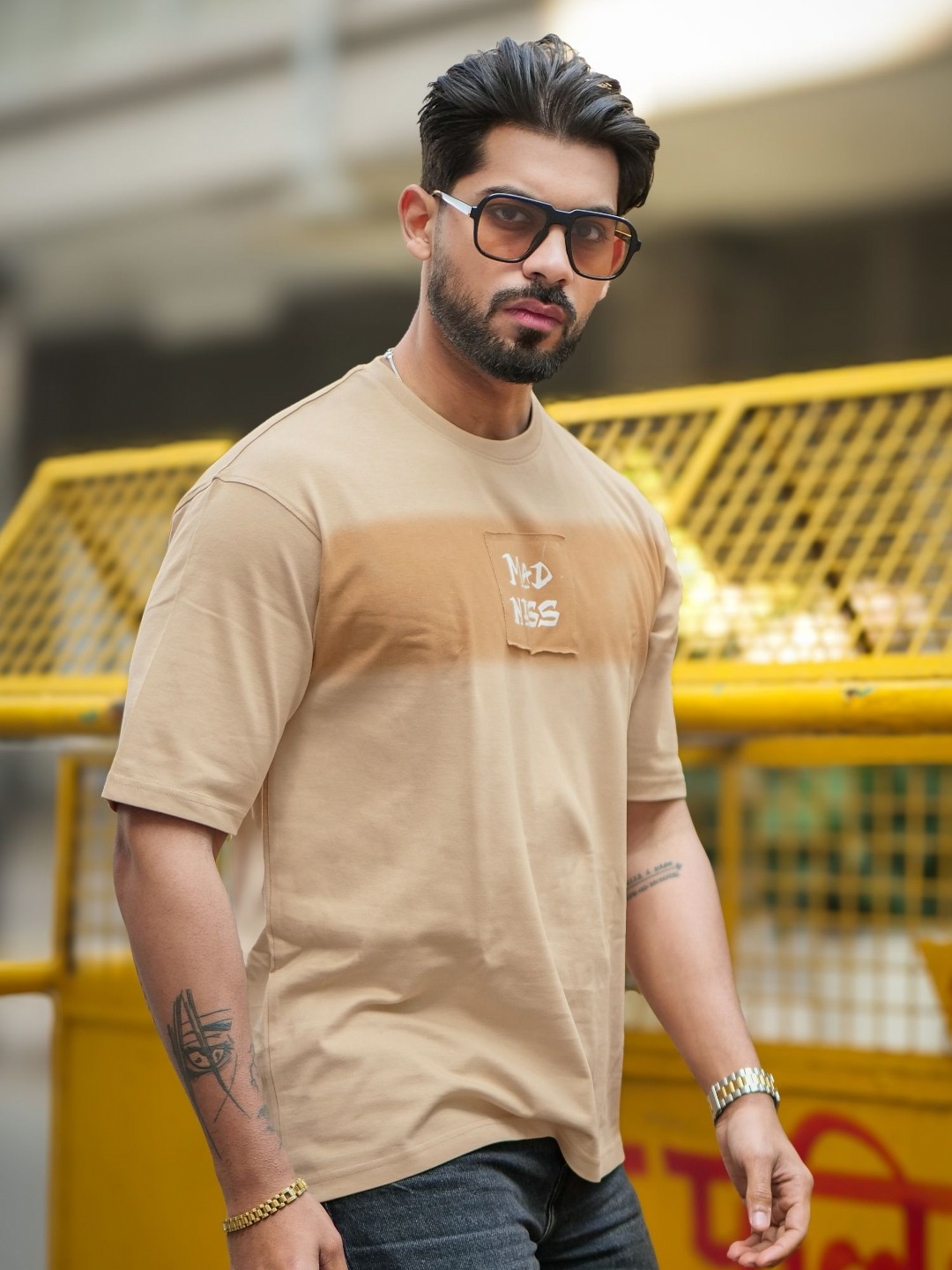 

Maniac Men Typography Printed T-shirt, Beige