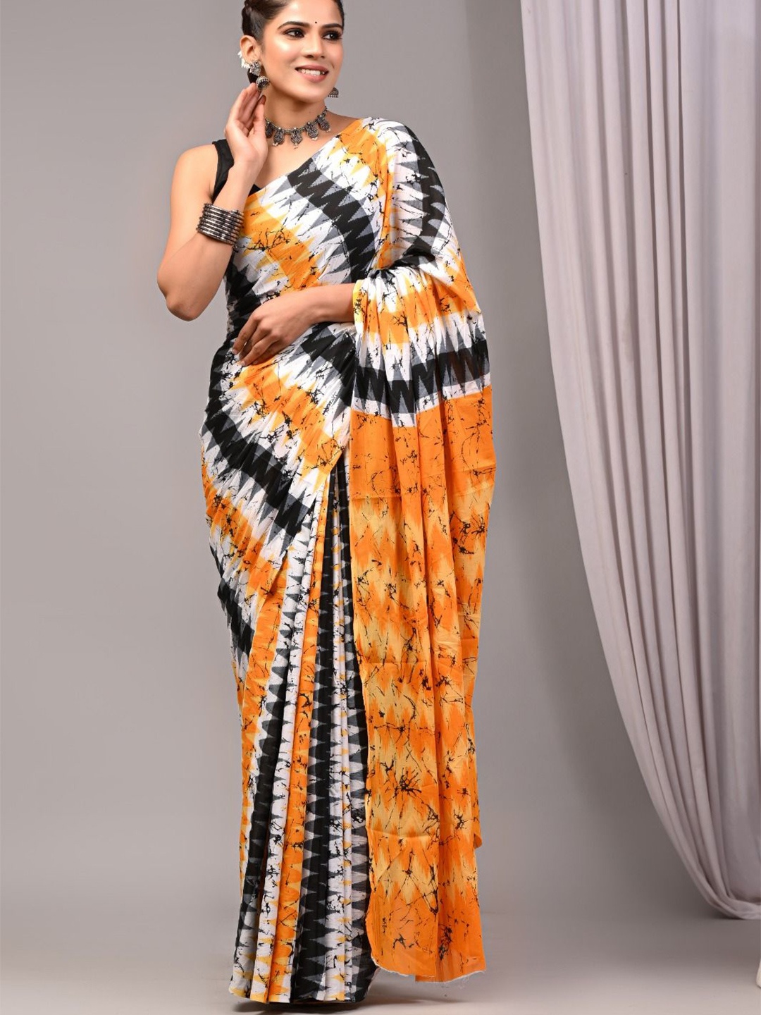

PALLO LATKE Pure Cotton Block Print Saree, Yellow