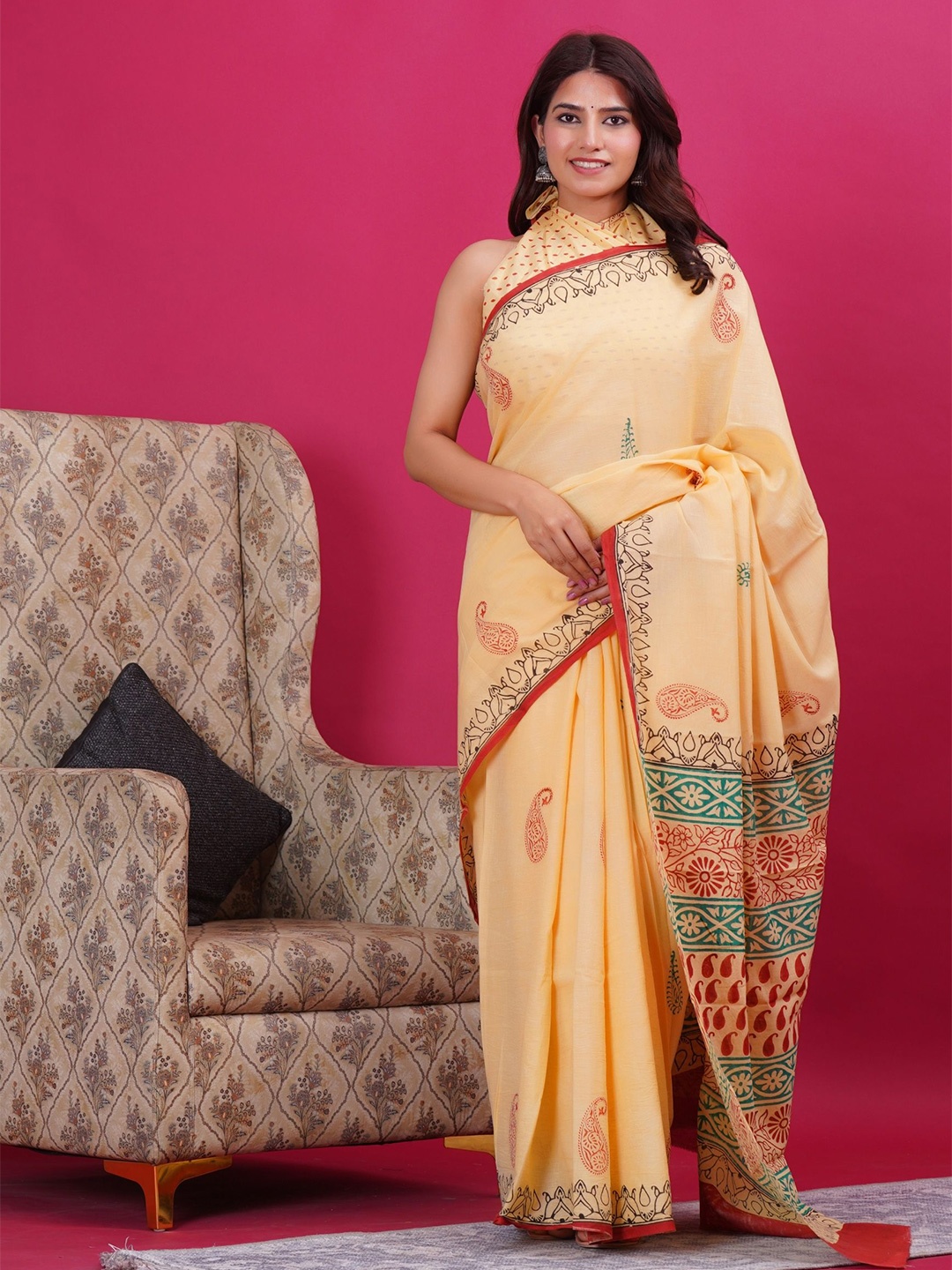 

Shivanya Handicrafts Ethnic Motifs Pure Cotton Block Print Saree, Cream