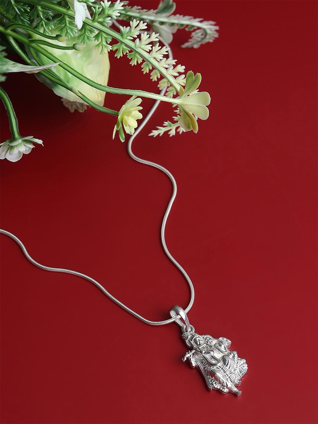 

Metronaut 92.5 Sterling Silver Contemporary Shaped Krishna Ji Pendant