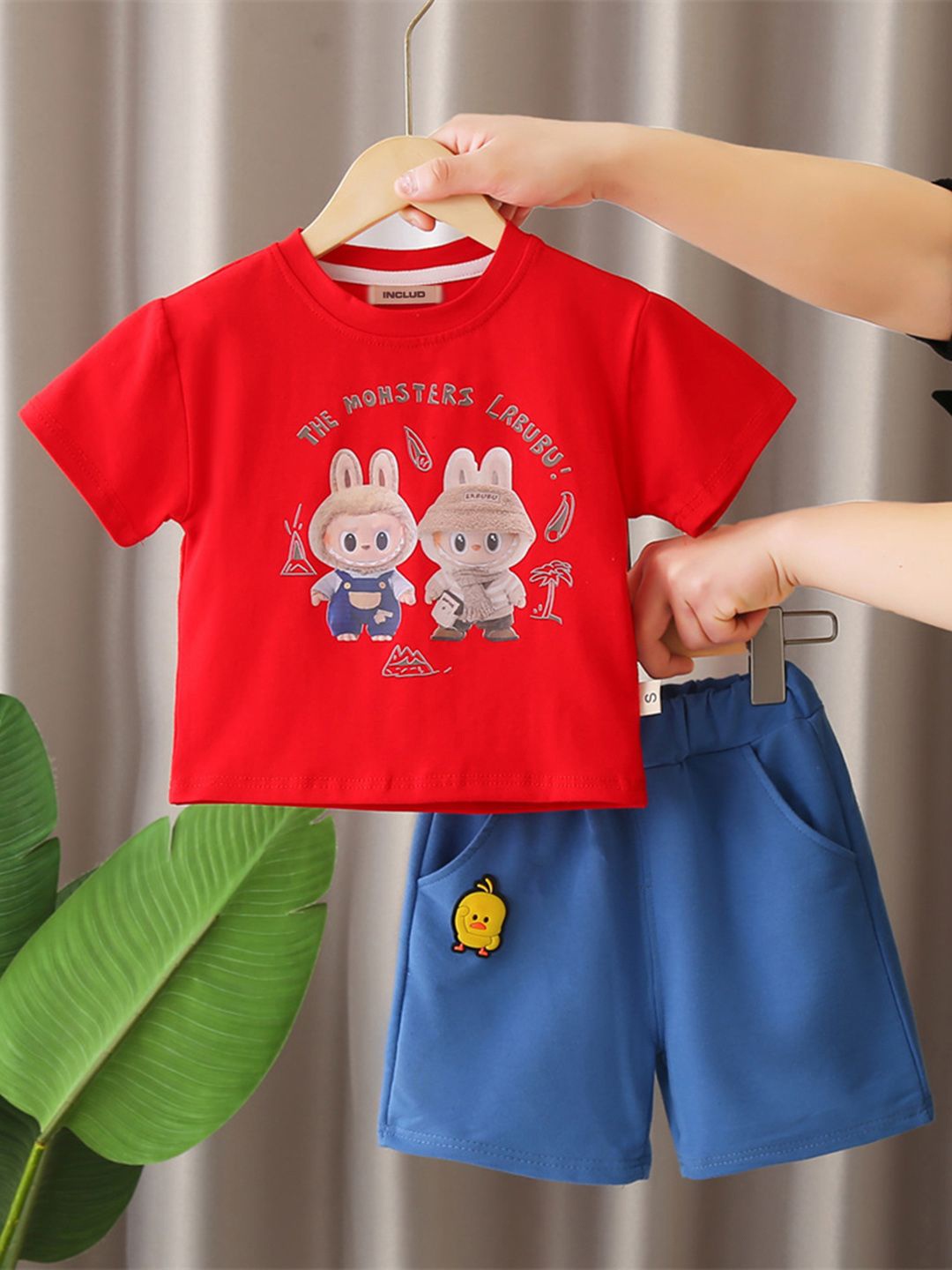 

INCLUD Boys Printed Short Sleeves T-Shirt With Shorts, Red