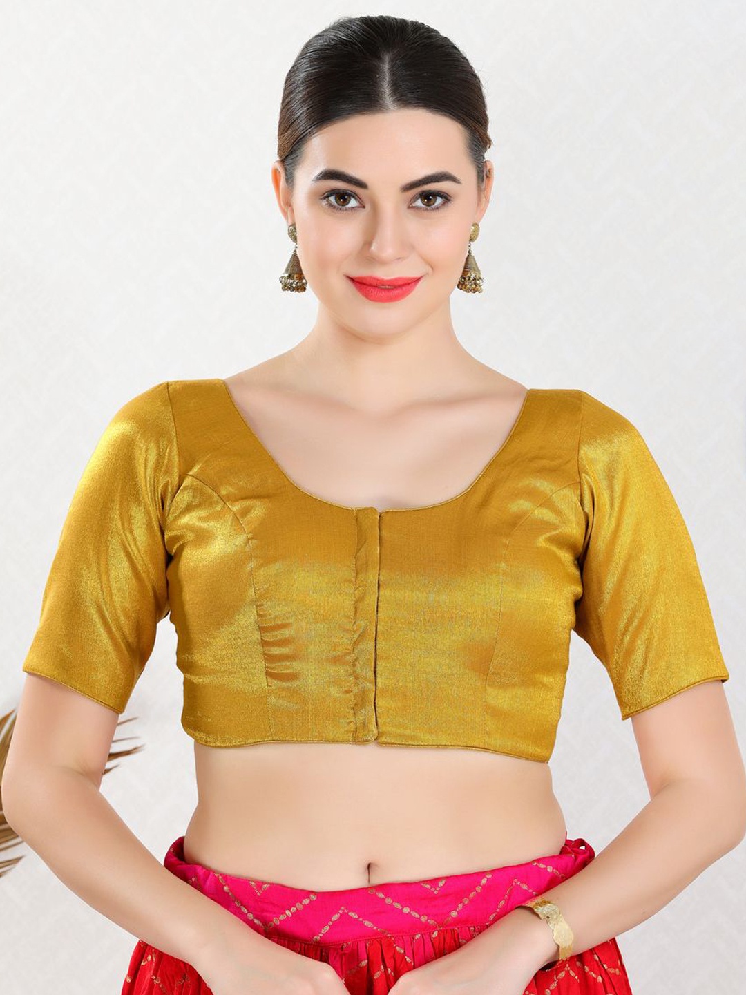 

VAMAS - THE DESIGNER BLOUSES Silk Round Neck Padded Saree Blouse, Gold