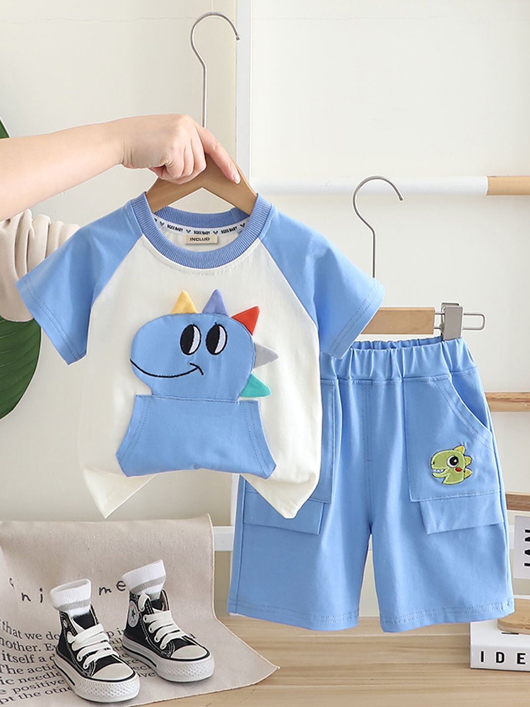 

INCLUD Boys Embroidered Raglan Sleeves T-shirt With Shorts, Blue