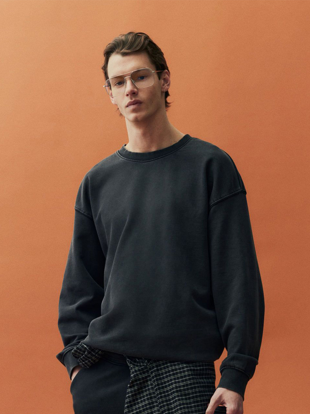 

H&M Loose Fit Washed Sweatshirt, Black