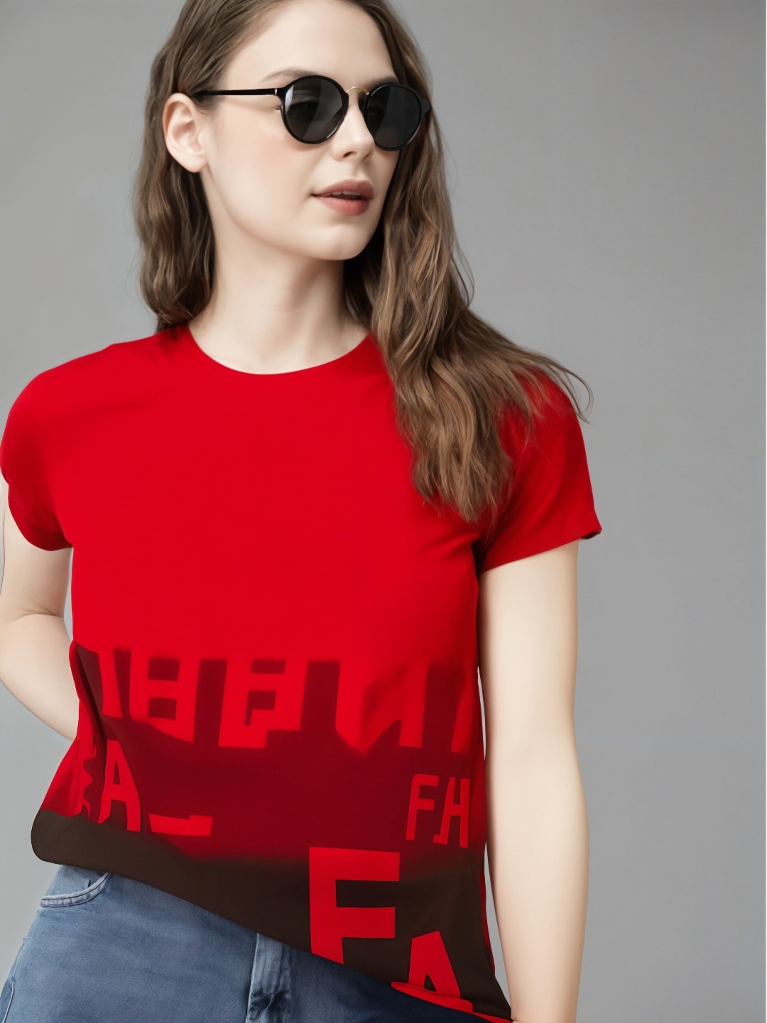

MACK JONNEY Women Printed Extended Sleeves Applique T-shirt, Red