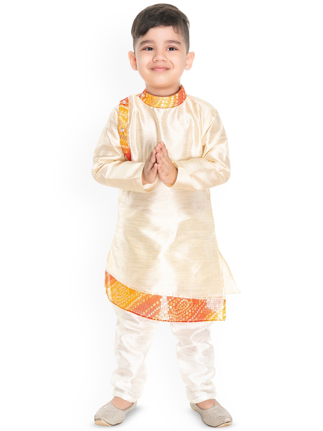 

BAESD Boys Mandarin Collar Sequinned Straight Kurta With Trousers, Off white