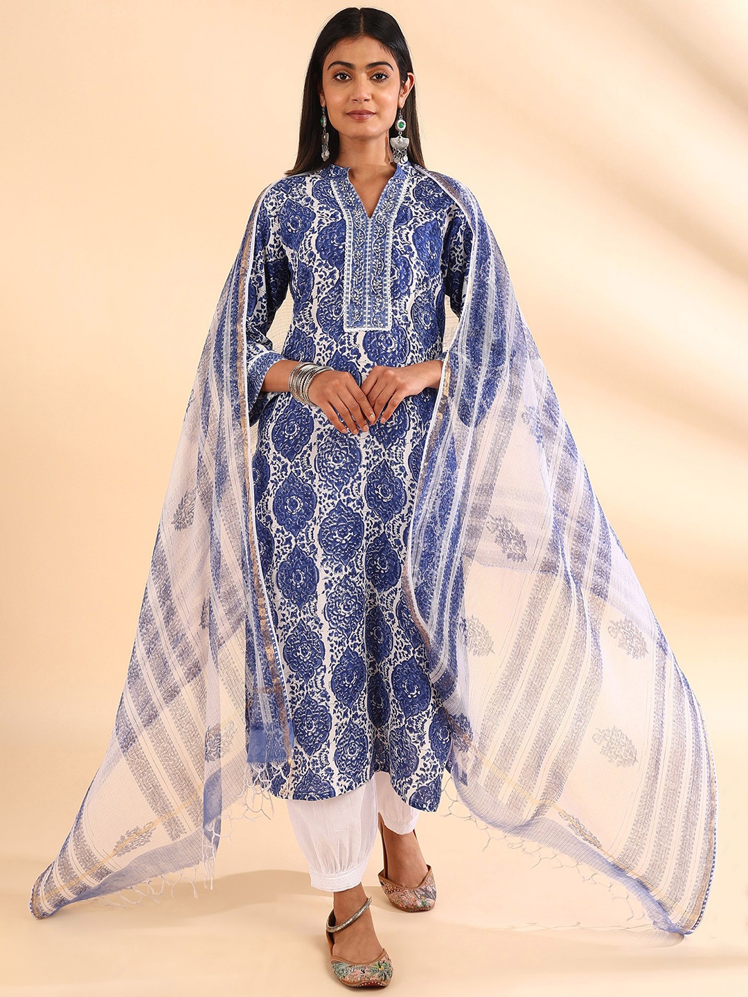 

Tahiliya Women Ethnic Motifs Printed Handloom Kurta, Blue