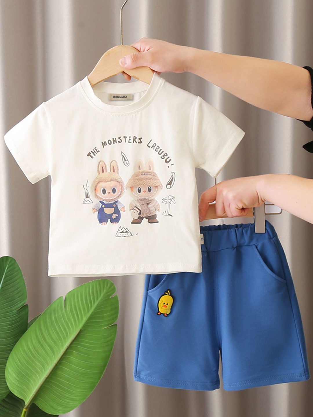 

INCLUD Boys Cartoon Printed T-shirt With Shorts, Off white