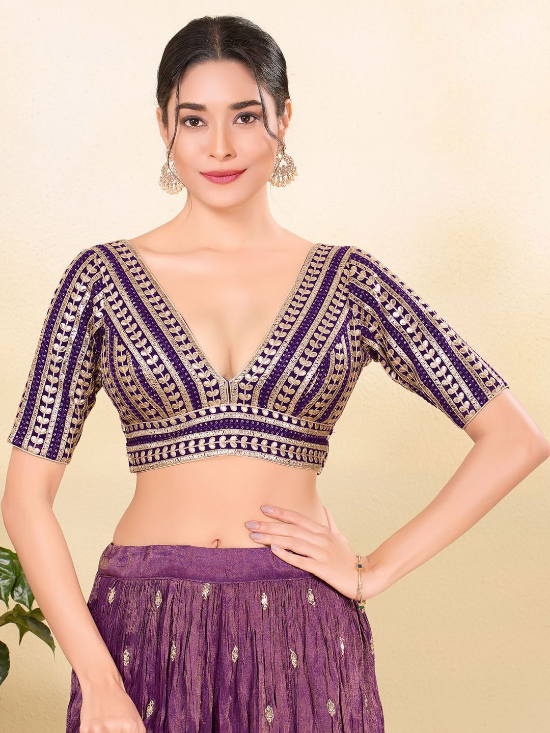 

VAMAS - THE DESIGNER BLOUSES Embroidered Silk V-Neck Padded Saree Blouse, Purple