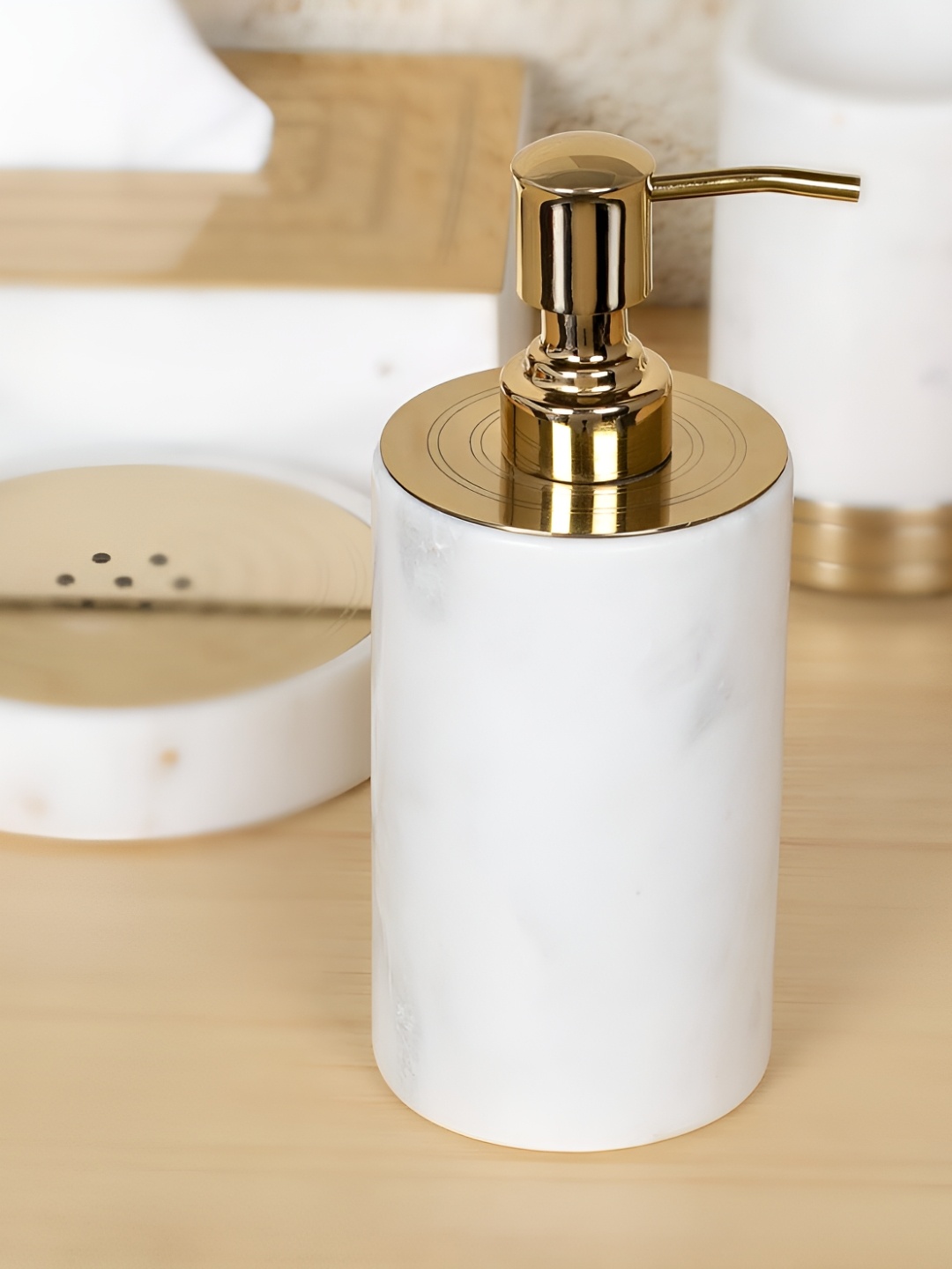 

IAAH White & Gold-Toned Solid Marble Soap Dispenser
