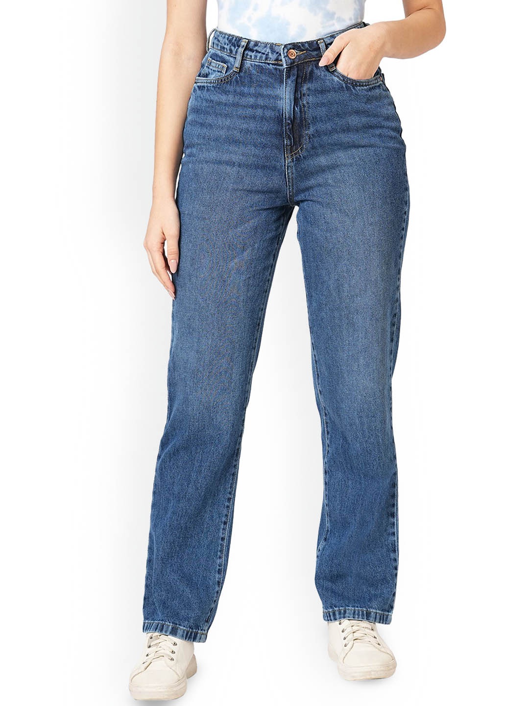 

Kraus Jeans Women Relaxed Fit High-Rise Light Fade Jeans, Blue