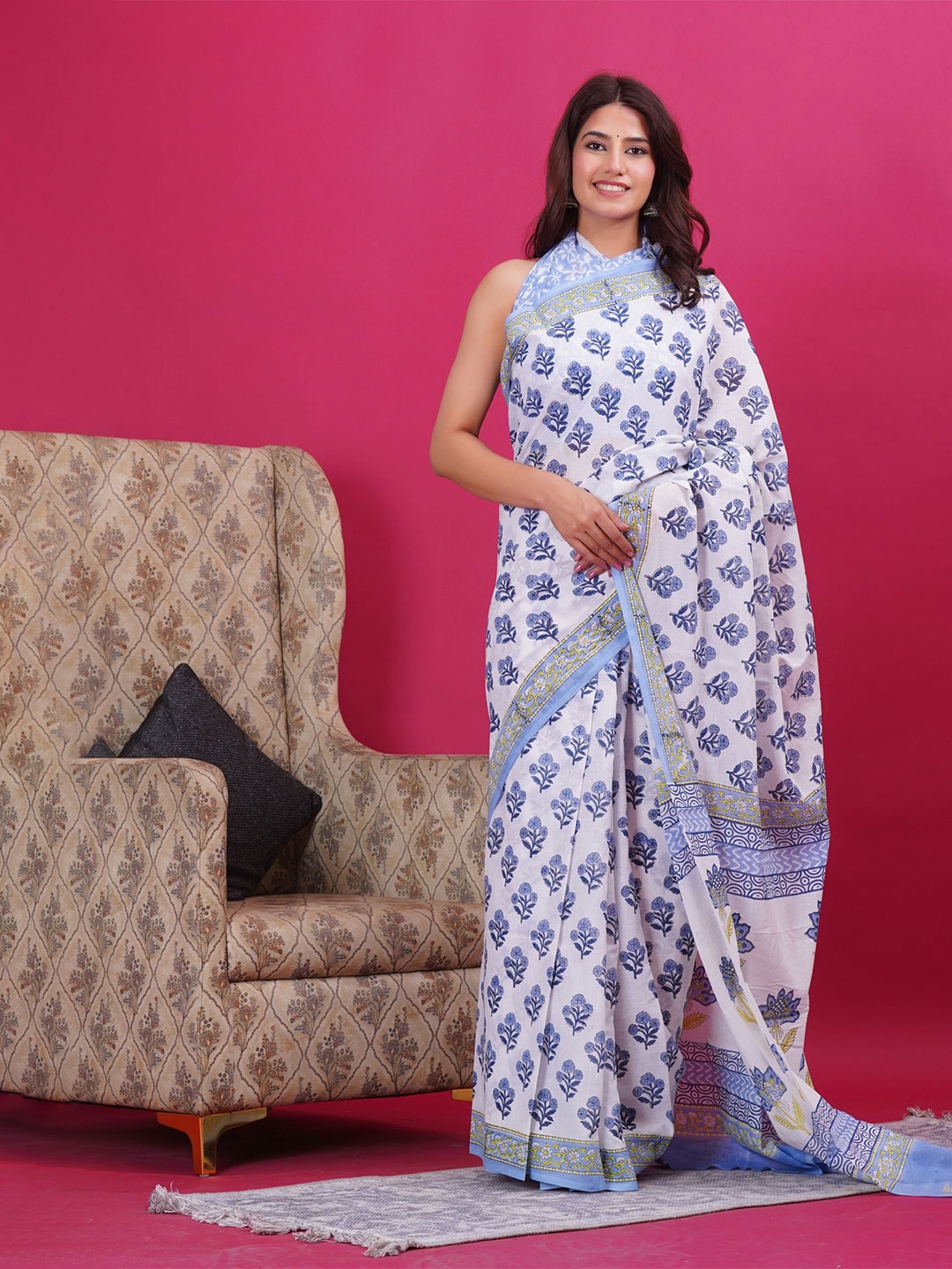 

Shivanya Handicrafts Floral Pure Cotton Block Print Saree, White