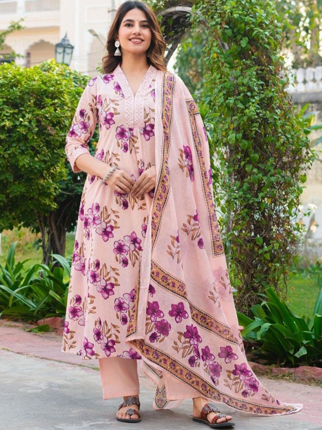 

AUTUMN LANE Women Floral Printed Regular Pure Cotton Kurta with Trousers & With Dupatta, Peach