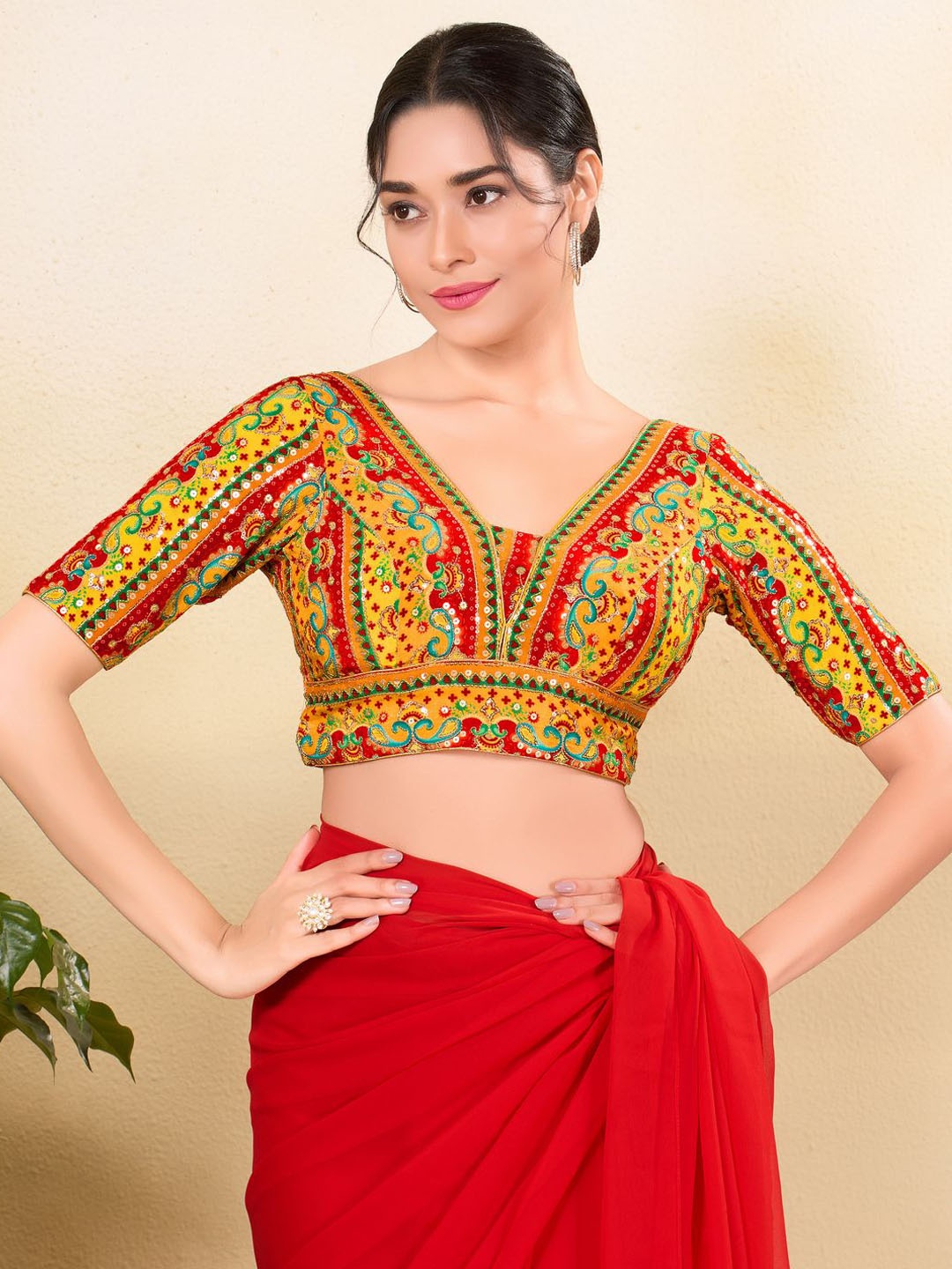 

VAMAS - THE DESIGNER BLOUSES Embroidered Silk V-Neck Padded Saree Blouse, Yellow