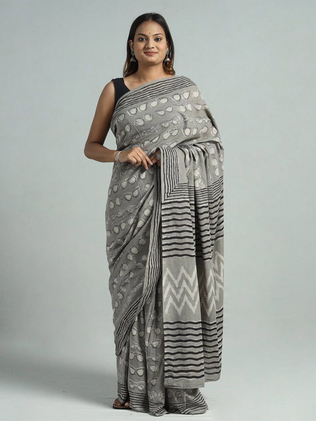 

iTokri Pure Cotton Block Print Saree, Grey