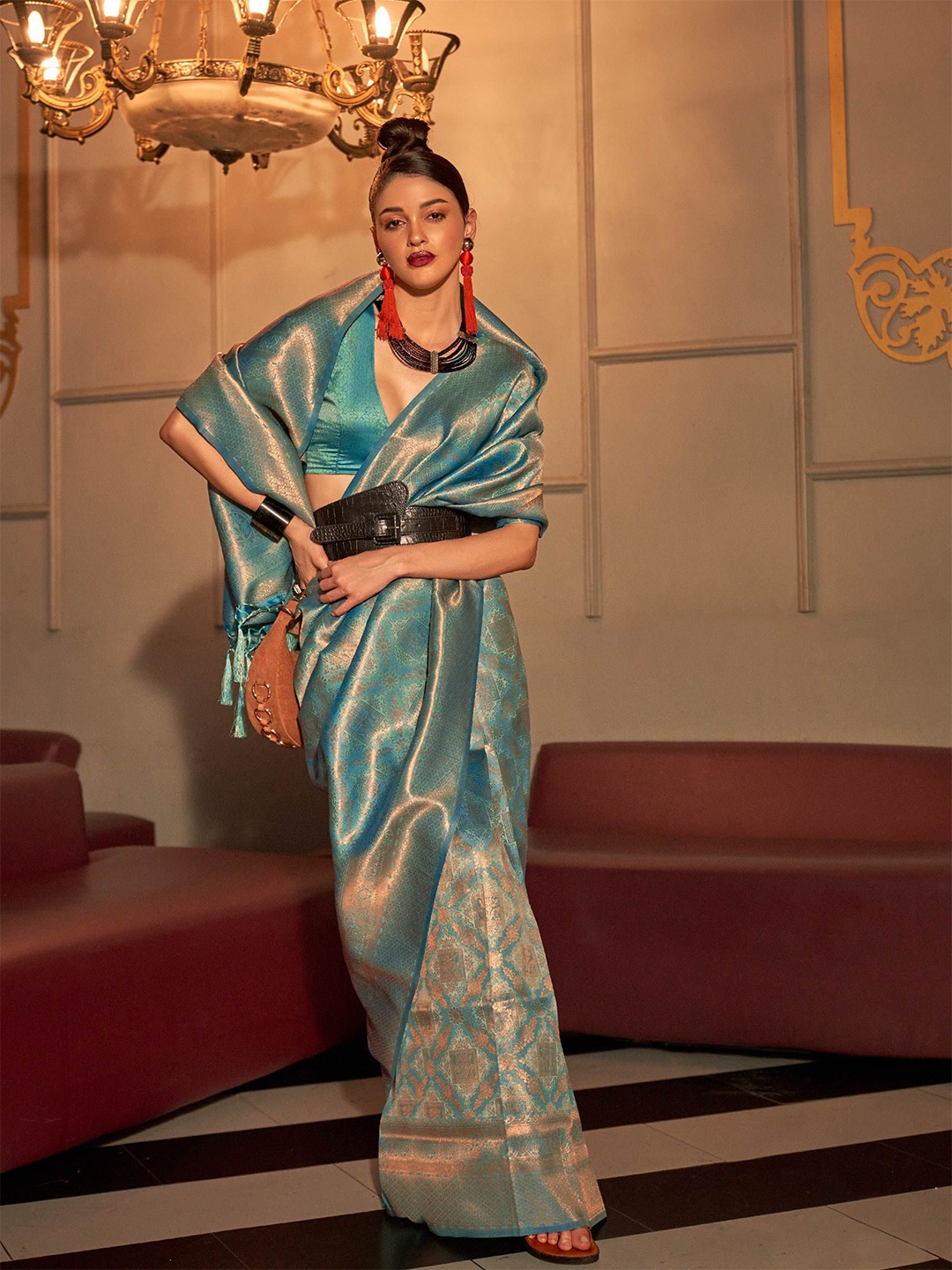 

Vardha Woven Design Zari Kanjeevaram Saree, Green
